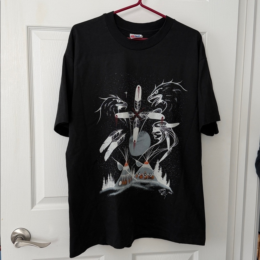 Vintage Single Stitch Hanes Black Tee with Artistic Graphic